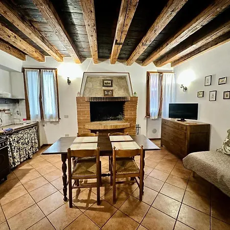 Apartamento Mamisa 5, Con Caminetto Schio